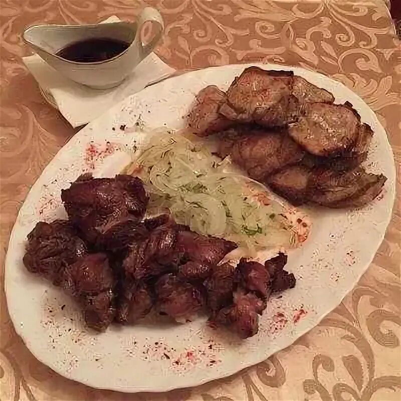 Кафе антрекот кисловодск. Шашлык кисловодск кафе. Ресторан аристократ кисловодск. Золотой шампур просп. Шашлык машлык кисловодск.