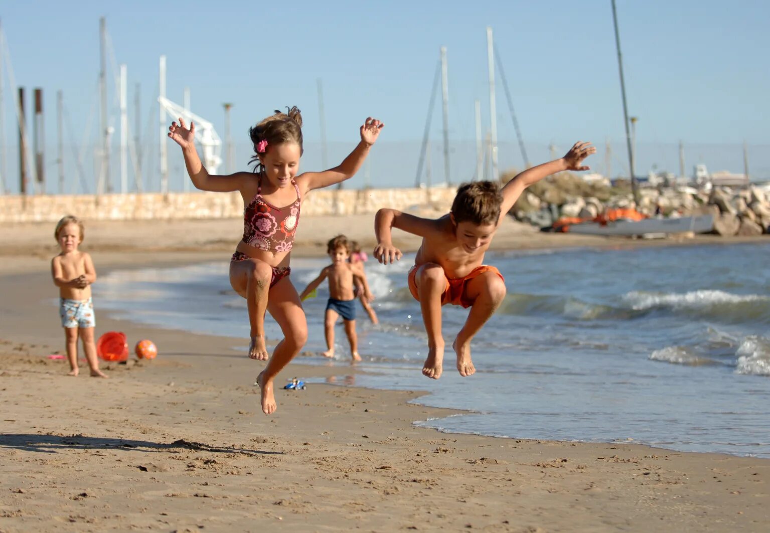 Family nudism foto