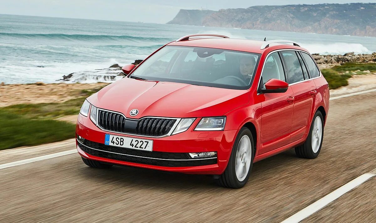 Сколько сейчас стоит шкода. Skoda octavia combi ambition 1.6. обновленная шкода октавия. шкода октавия универсал 2013 белая. шкода октавия модификации.
