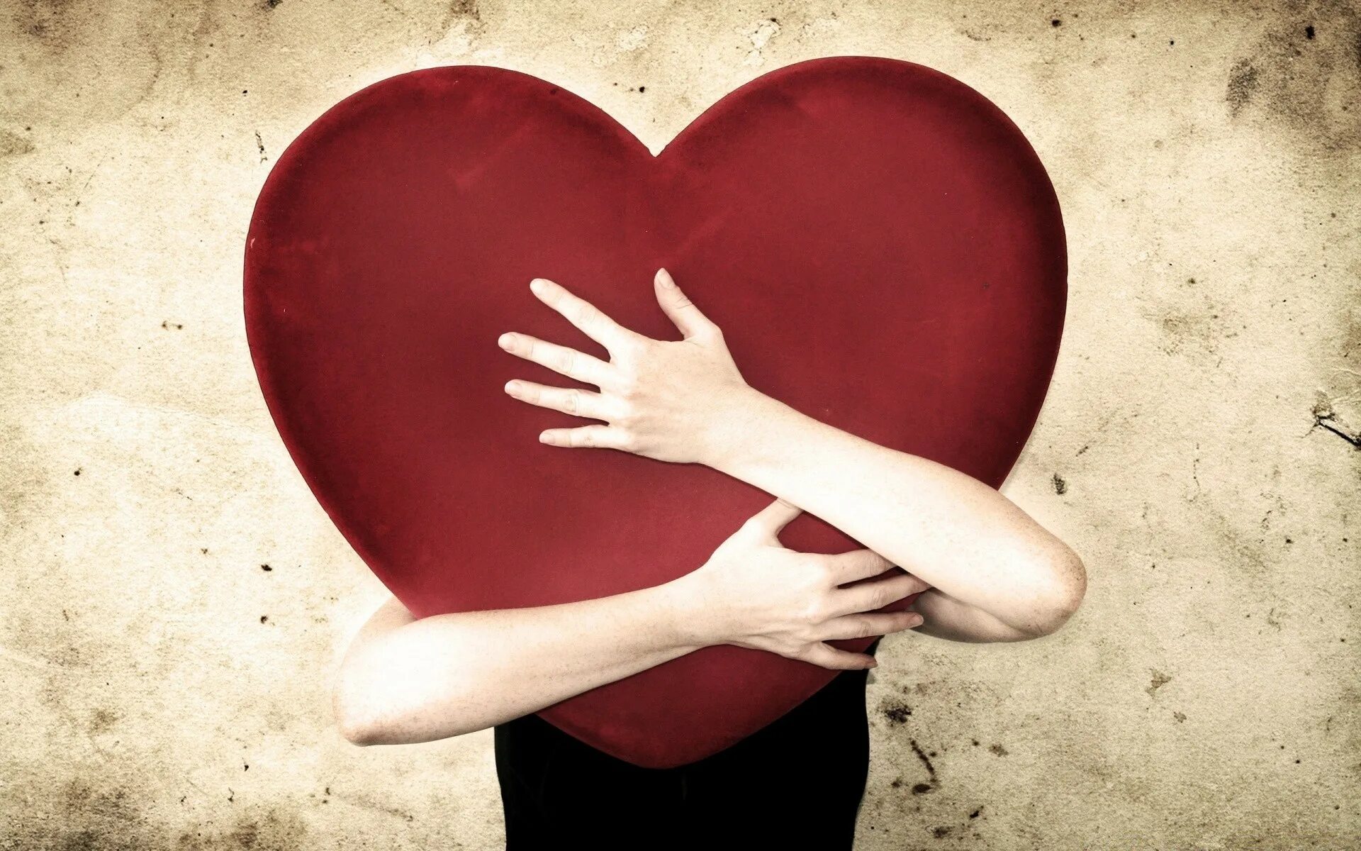 Сердцу больше не справиться когда выйдет. Огромное сердце. Красивое сердце. Сердце картинка. Огромное сердечко.