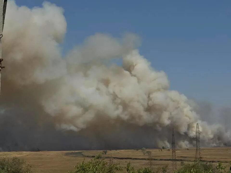 Дон дей пожар в Новочеркасске. Пожар в Новочеркасске сейчас. Пожар в Новочеркасске вчера. Сегодняшний пожар в Новочеркасске. Новочеркасск сгорела