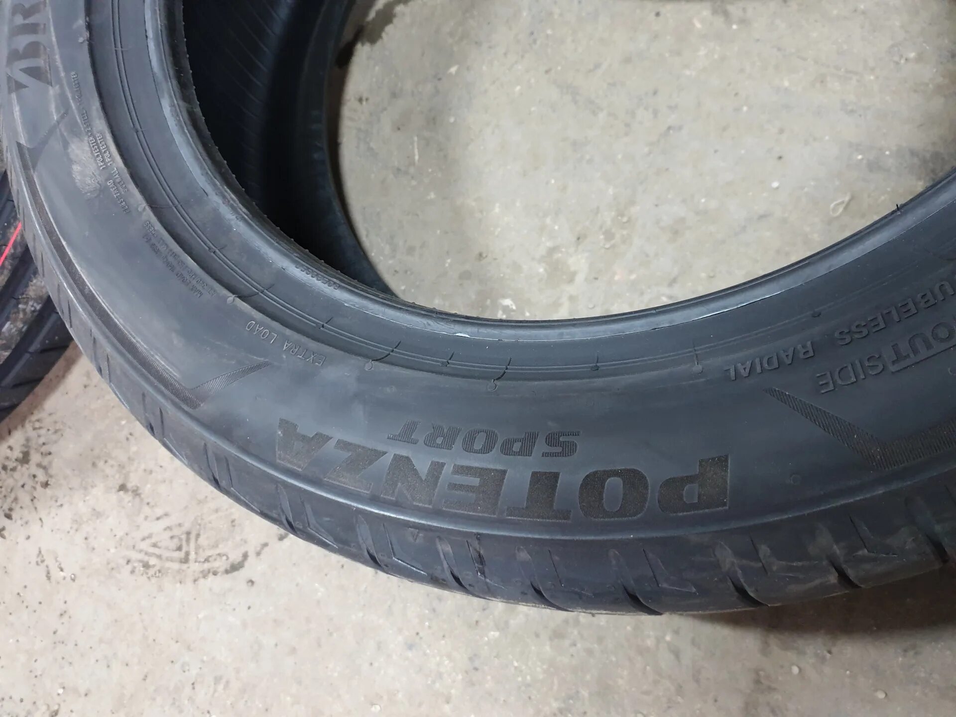 Bridgestone potenza sport r20. Bridgestone potenza adrenalin re004 drive2. бриджстоун потенза спорт. бриджстоун потенза ре 004. покрышка на хонда пацифик кост. повредил.