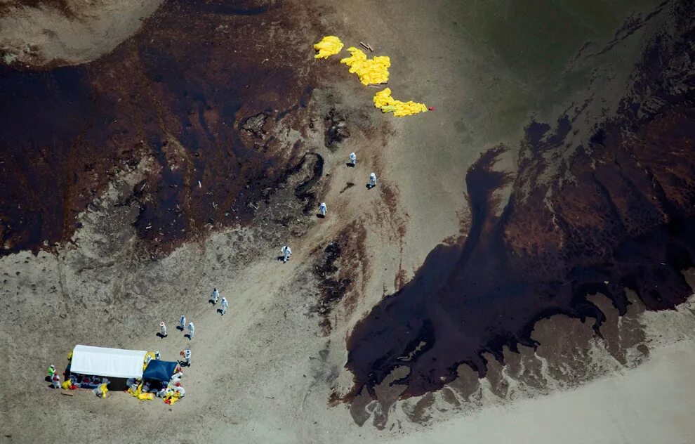 15 апреля 2010. Deepwater Horizon разлив нефти. Нефтяное пятно в мексиканском заливе. Катастрофа Deepwater Horizon в мексиканском заливе. Разлив нефти в мексиканском заливе 2010.
