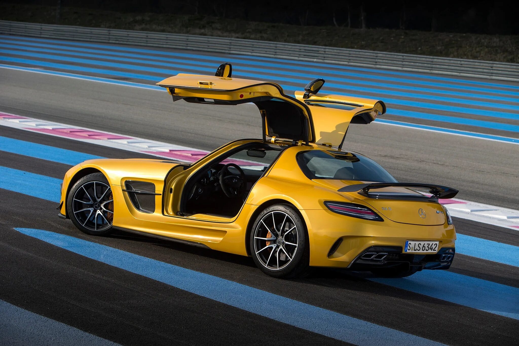Самый быстрый амг. Mercedes-benz-sls-amg. мерседес слс 2025. mercedes sls amg 2025. мерседес слс амг 2025.