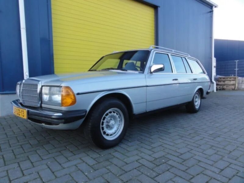300 123. Mercedes-benz w123 300d. Мерседес 300 1985. 300 123. 300 123.