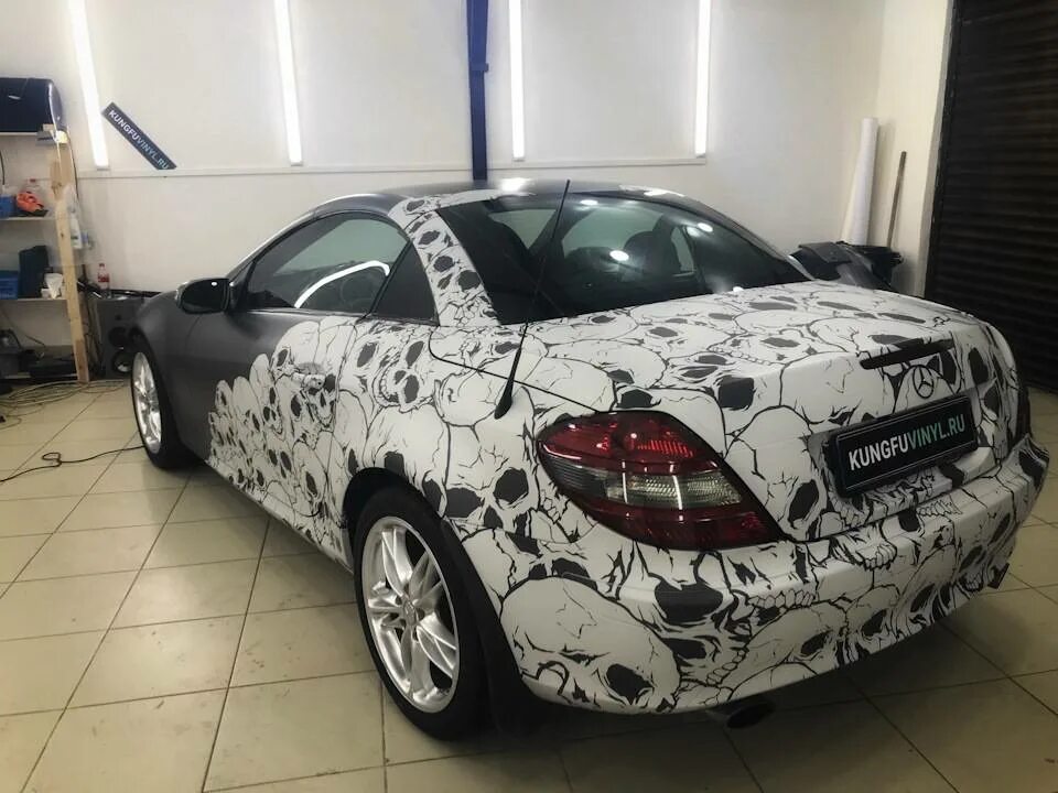 Оклейка авто пенза. Mercedes w205 винилография. винилография мерседес е 213. винилография w219. эмбоссирование автовинил.