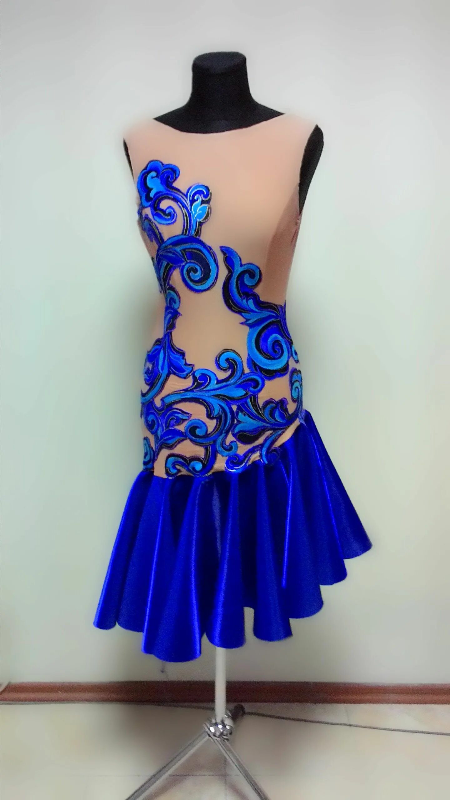 Сшить платье для танцев. Сшить платье для танцев. Платье бальное латина ю2 краснодар. Платье латина ю1 arti. Костюмер платье латина.