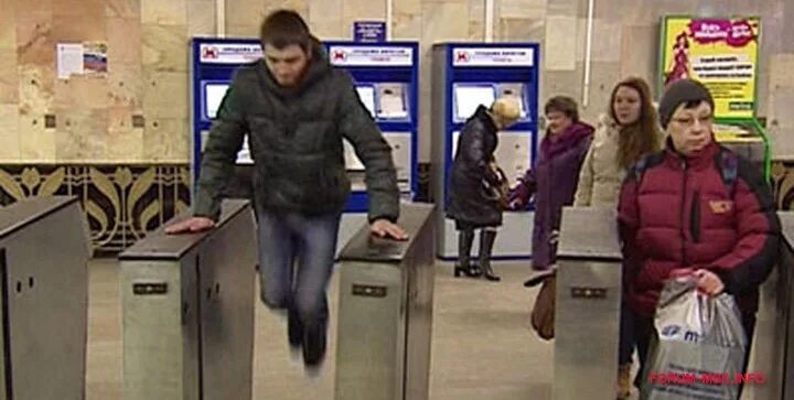 Постановление за безбилетный проезд. Безбилетный проезд в метро. Постановление за безбилетный проезд. Штраф за безбилетный проезд в автобусе. Пассажиры в трамвае.