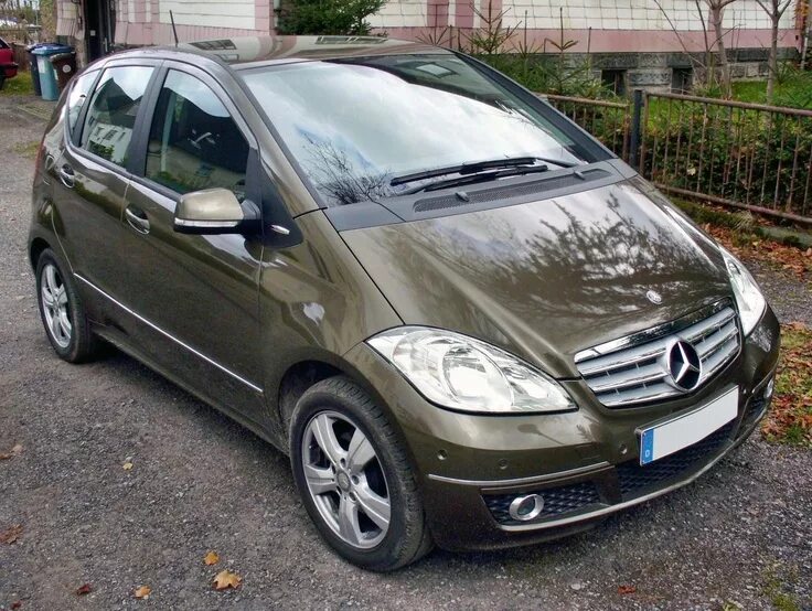 Mercedes benz w169. Mercedes-benz a-class (2002-2005). Мерседес бенц 170. Мерседес а 170 дизель. Мерседес бенц а170 2005.
