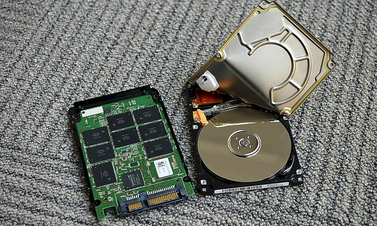 Жесткий диск и ssd в чем разница. Hdd ssd. жесткий диск и ссд внутри. ssd vs hdd. жёсткий диск ссд для ноутбука.