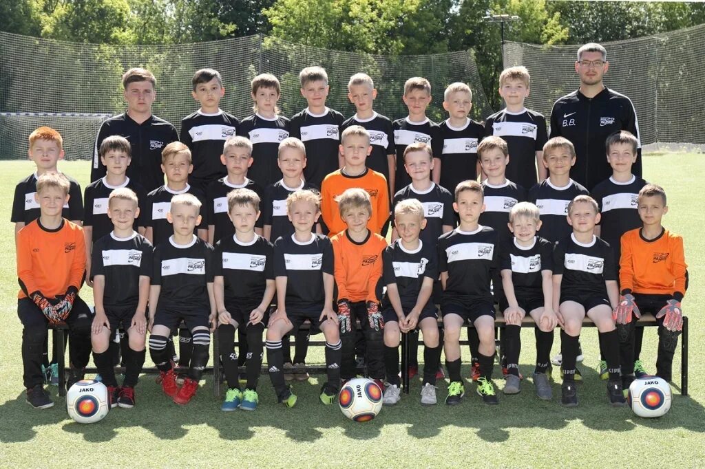 Дюсш радий. Стадион радий нижний новгород. Отбор детей футбол. Секция по футболу на радий. Радий нижний новгород 2008.