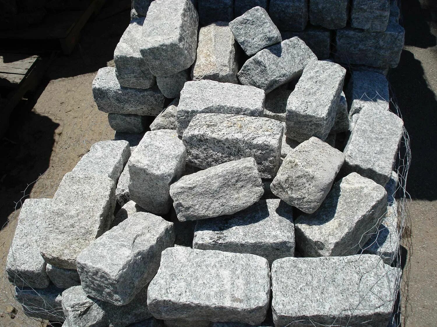 Granite Stone. \"Granite Stone\" МЧЖ. Гранит камень Ишимбай. Granite Rubble.