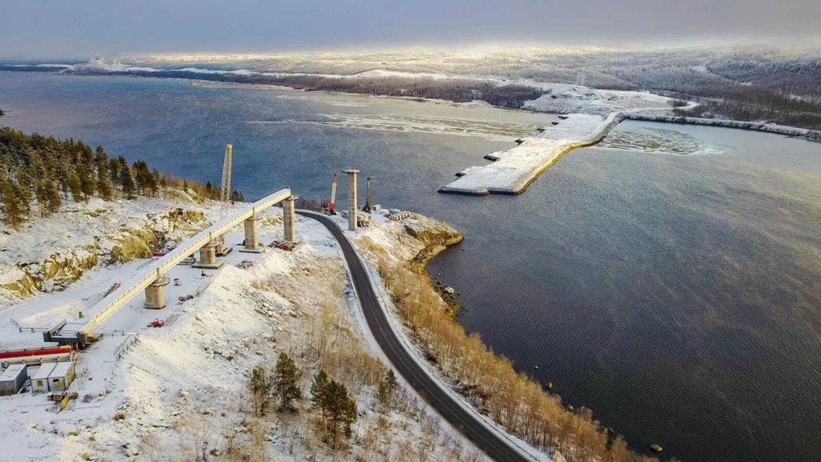 Морской порт Лавна Мурманск. Угольный порт Лавна Мурманск. Мурманский транспортный узел Лавна. Терминал Лавна Мурманск. Мурманский терминал