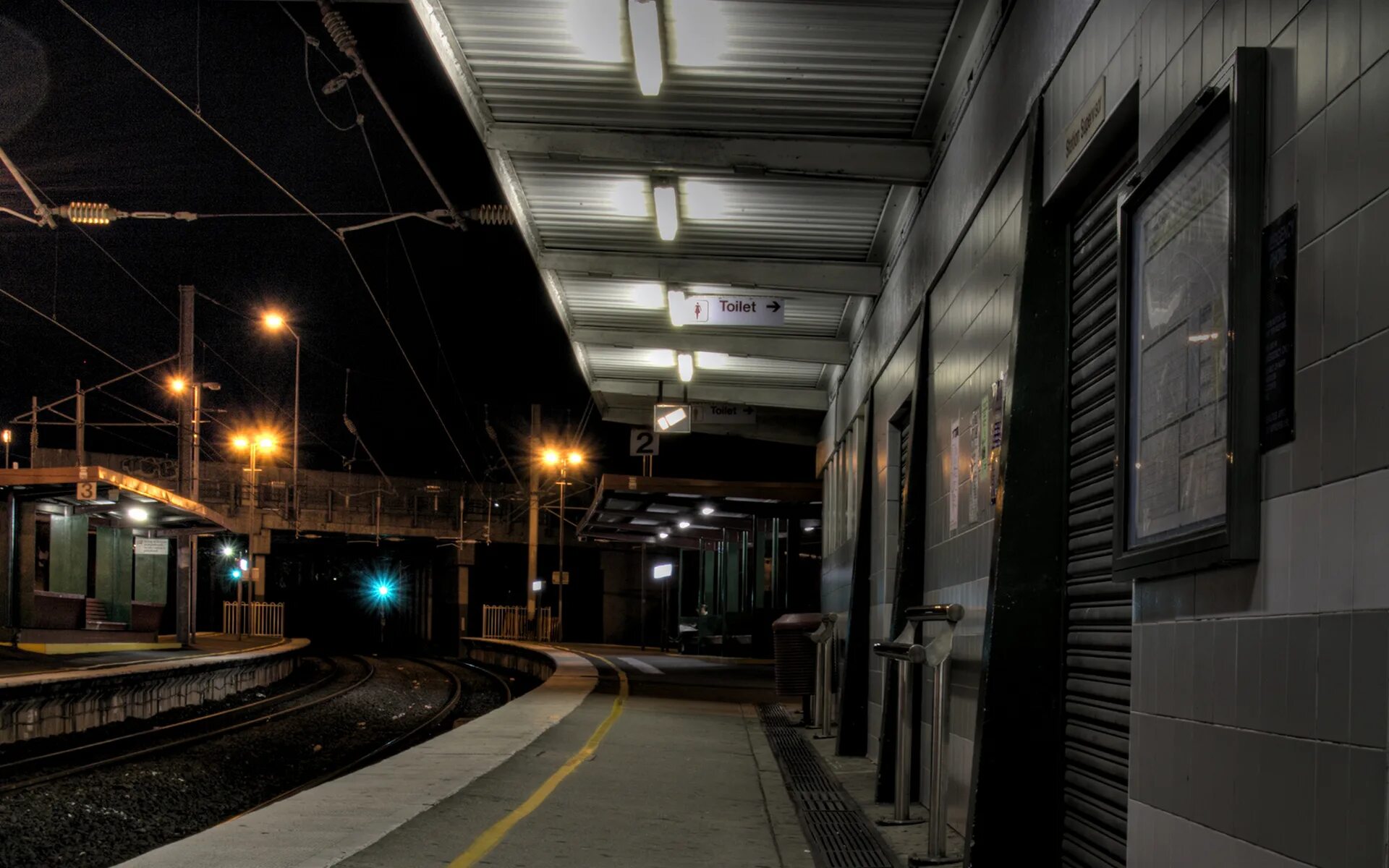Станция метро перрон. Ночной вокзал. Ночной поезд. Ночной перрон вокзала.