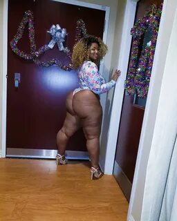 bbw big_ass black ebony thick thick_thighs.