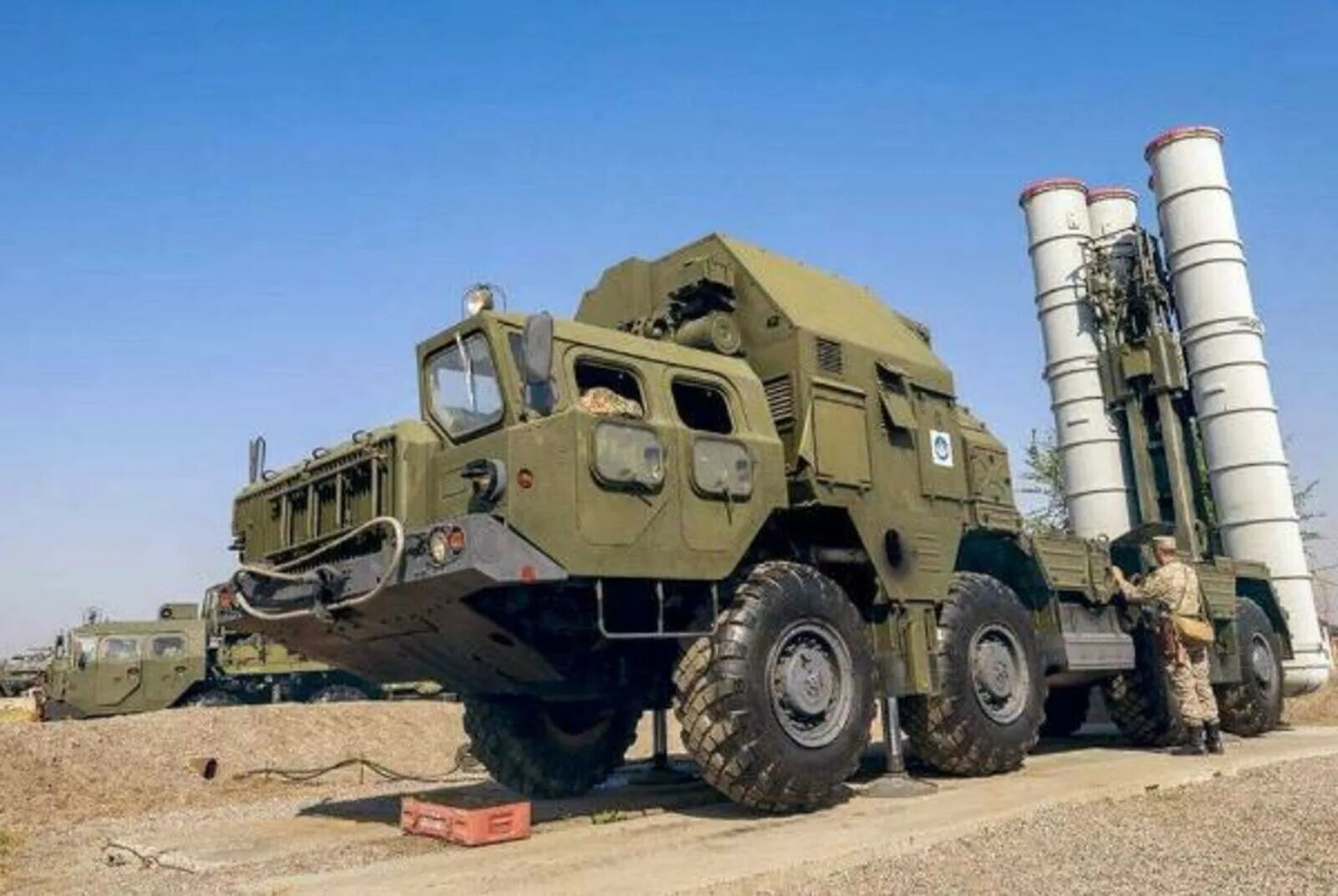 Ракета с300. С-300 фаворит. с300 пво. зрк с-300. комплекс с 300.
