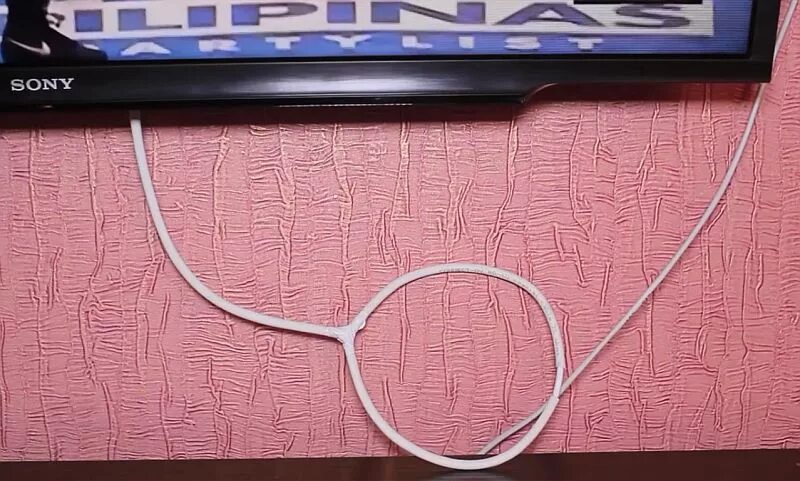 как сделать антенну без приставки. петлевая антенна для dvb-t2. двб т2 антенна чертежи. антенна для dvb-t2 из антенного кабеля. биквадрат dvb t2 антенна.