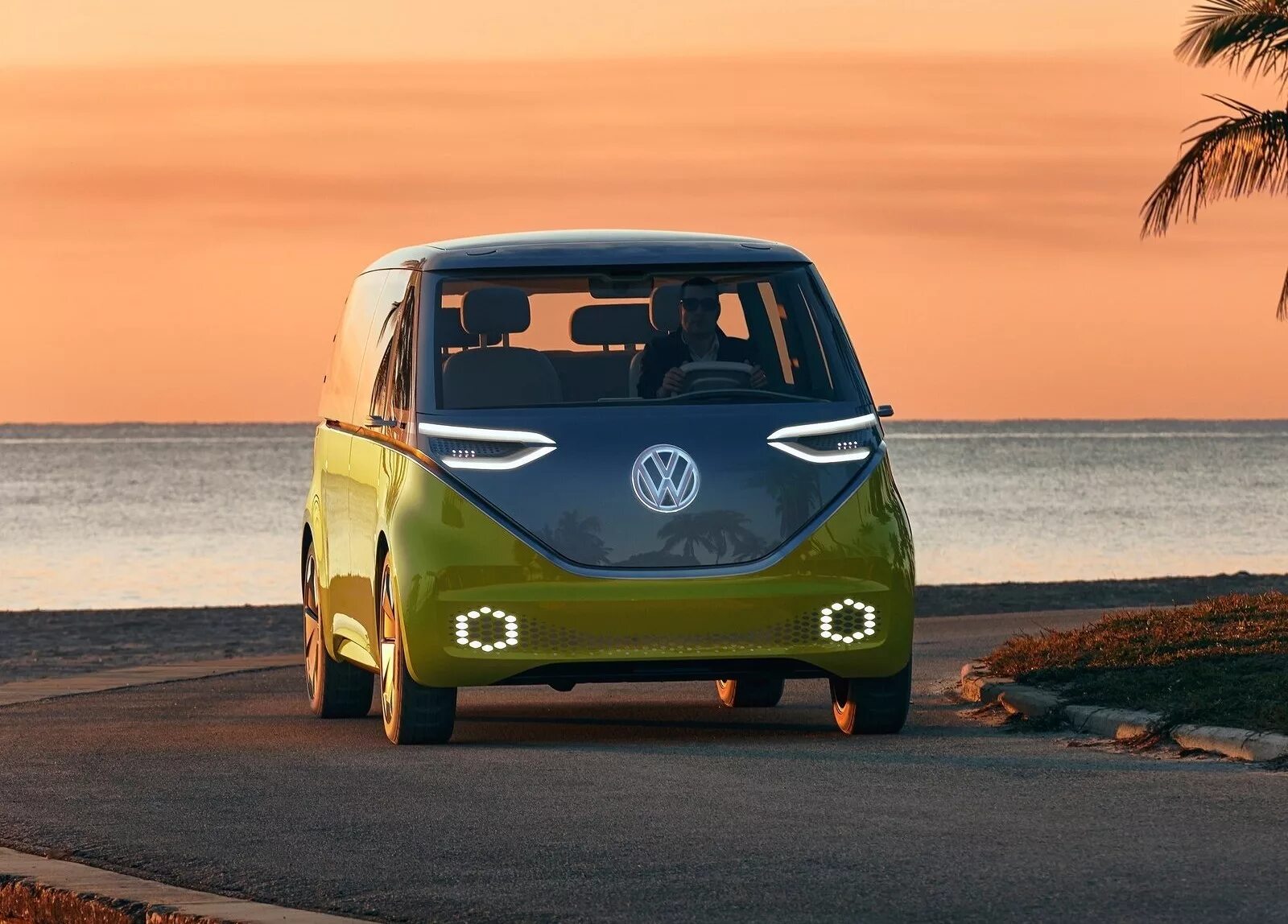 Электро фольксваген. Фольксваген ID Buzz. Фольксваген id7. Volkswagen i.d. Buzz. Volkswagen id7 2023.