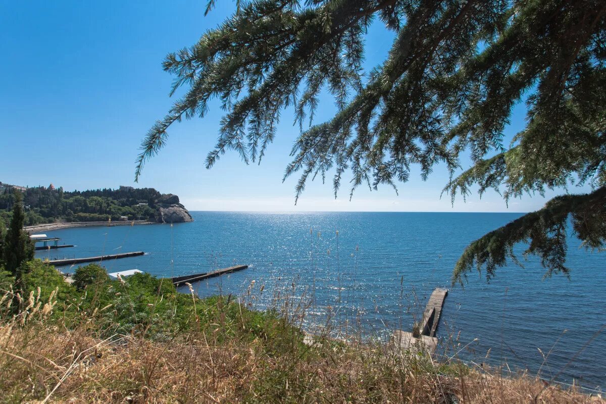 Ателика карасан алушта. Вилла карасан крым. дивный мир карасан партенит. ателика карасан партенит.