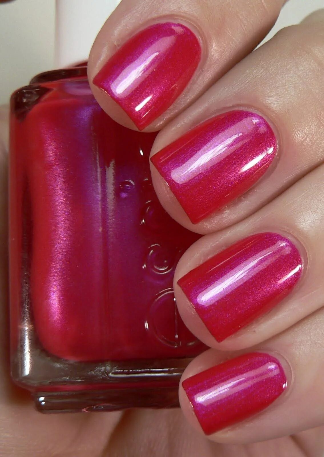 Красивый цвет лака. Красивый лак для ногтей. Лак розовый. Розовый лак для ногтей.