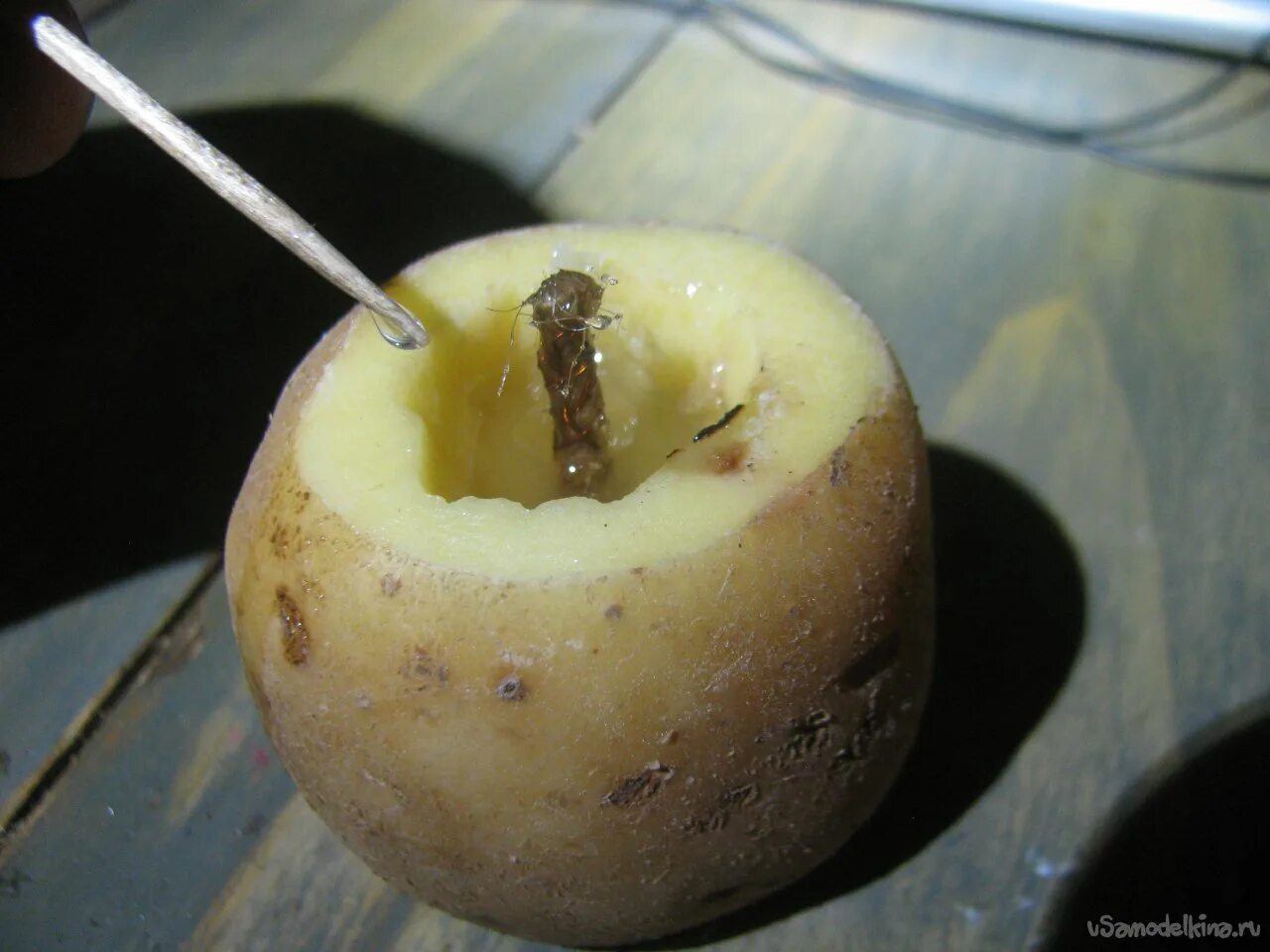 Сальные свечи. Свечи из масла какао. Свечка из картошки от геморроя. Свечи из картофеля. Суппозитории из картофеля.