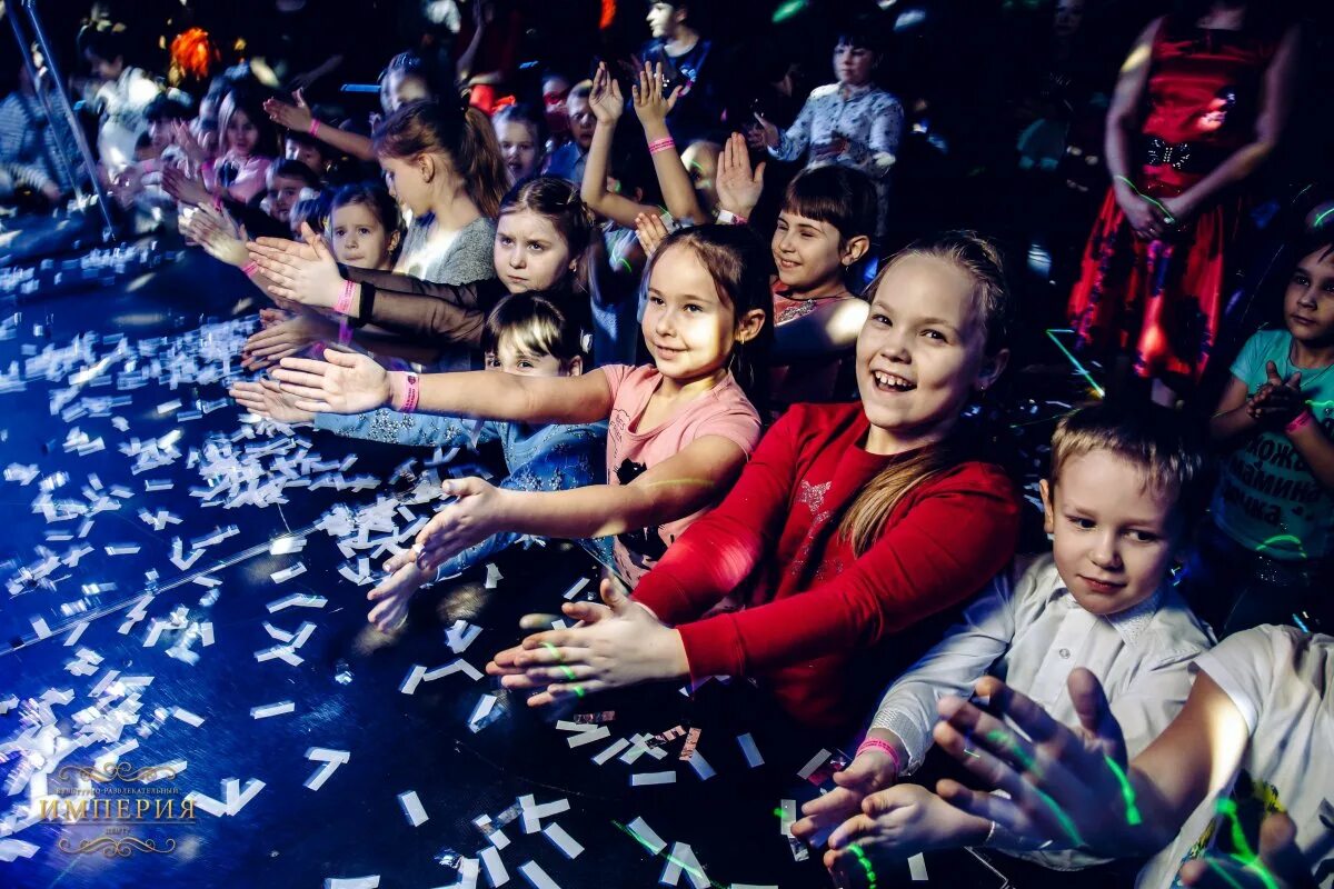 Детский праздник дискотека. Детская дискотека новый год. Детская дискотека новый год. Новогодняя дискотека. Детские дискотеки.