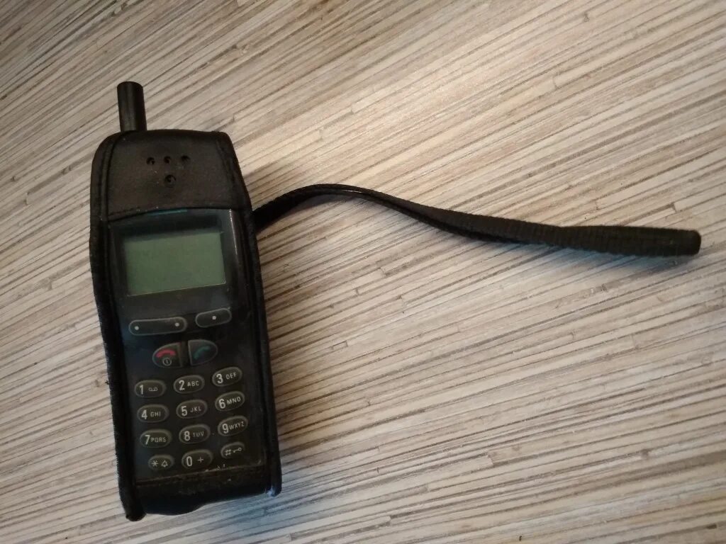 Телефон 1995 года. Siemens a35 год выпуска. Сименс а35 в чехле. Siemens c35 в чехле. Дисплей Сименс а35.