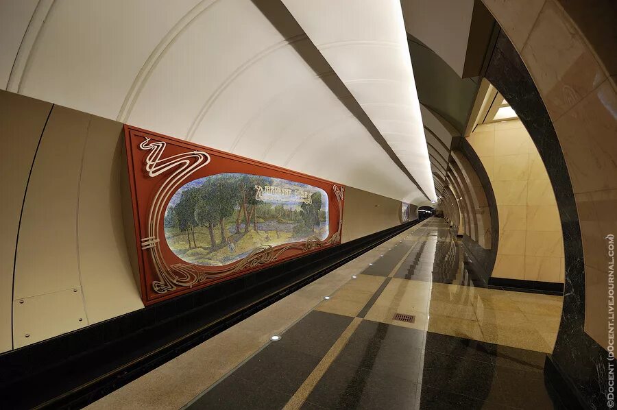 Станция марьина роща люблинско-дмитровская линия. Марьина роща метро. Марьина роща (станция метро, люблинско-дмитровская линия). Станция достоевская сейчас. Станция метро марьина роща вестибюль.