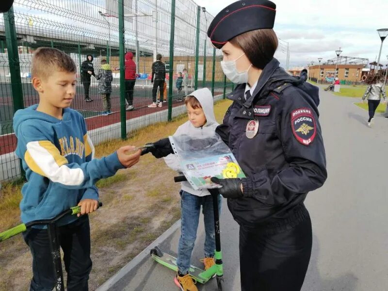 Полиция для детей. Полицейский для детей. Мероприятие полиция и дети. Полицейский для дошкольников.