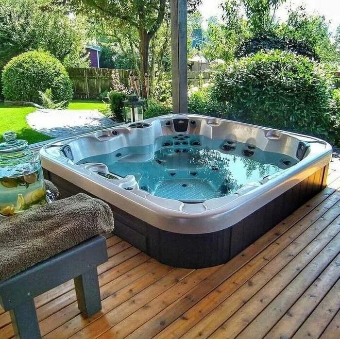 Джакузи уличное Jacuzzi. Spa ванны Jacuzzi. Спа бассейн Jacuzzi. Pool Spa джакузи. Большие ванны бассейны