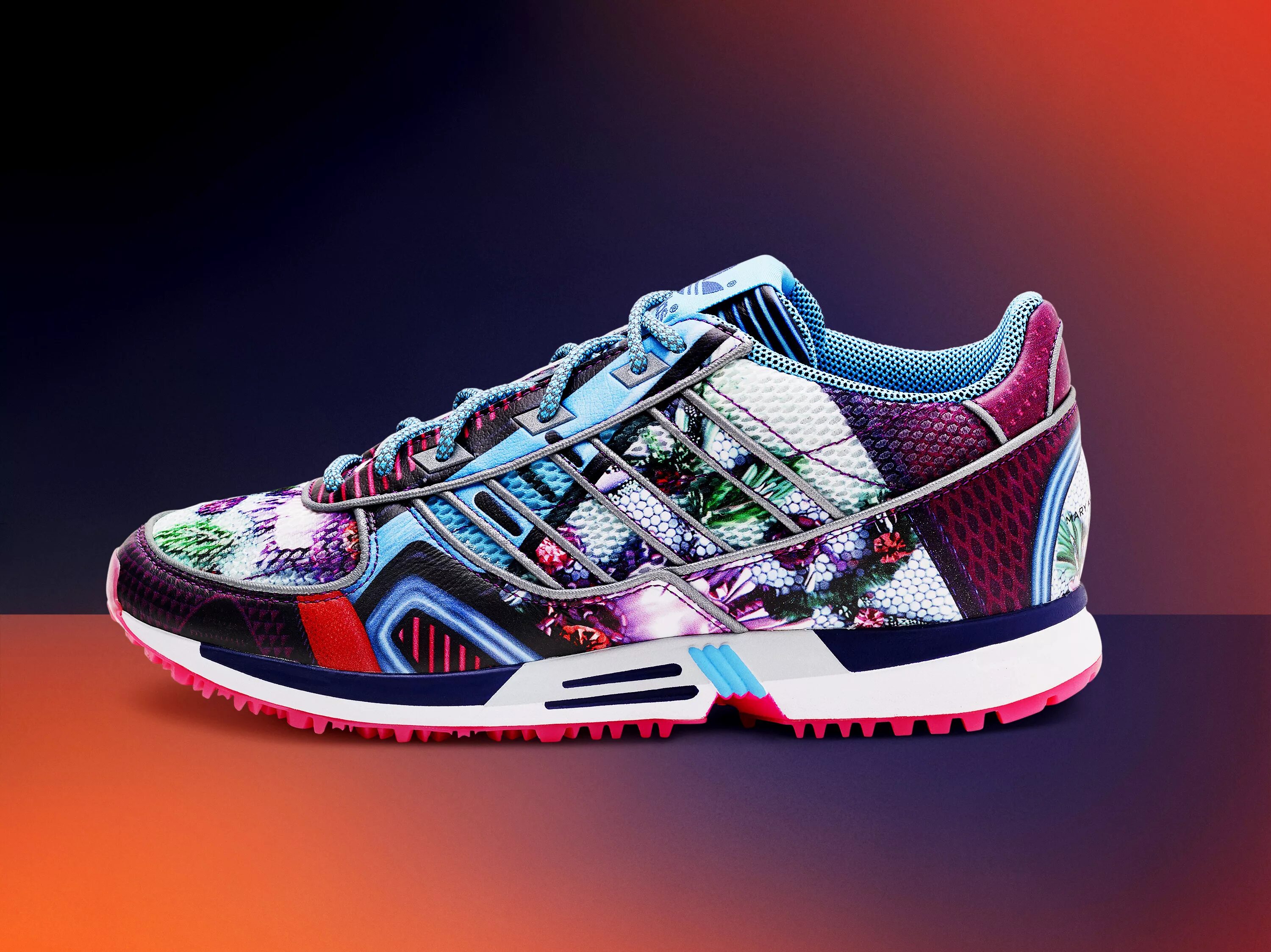 Кроссовки новые коллекции мужские. Adidas Mary Katrantzou кроссовки. Кроссовки адидас Ориджиналс. Mary Katrantzou адидас. Адидас кроссовки женские новая коллекция 2022.