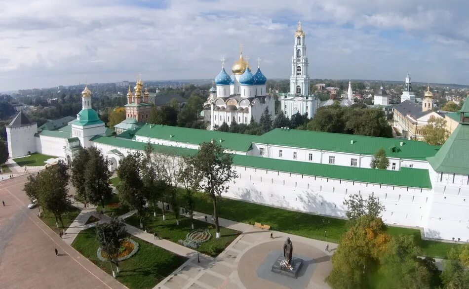 Сайт г сергиев посад. Сергиев Посад Кремль. Сергиев Посад Москва город. Sergiev Posad город.