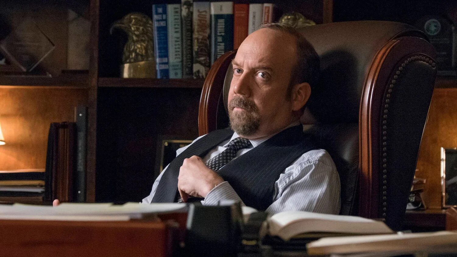 Миллиарды сериал 1 сезон 1. Сериал миллиарды 2022. Миллиарды сериал 5 сезон. Миллиарды кубик в кубе. Бобби аксельрод и адвокат.