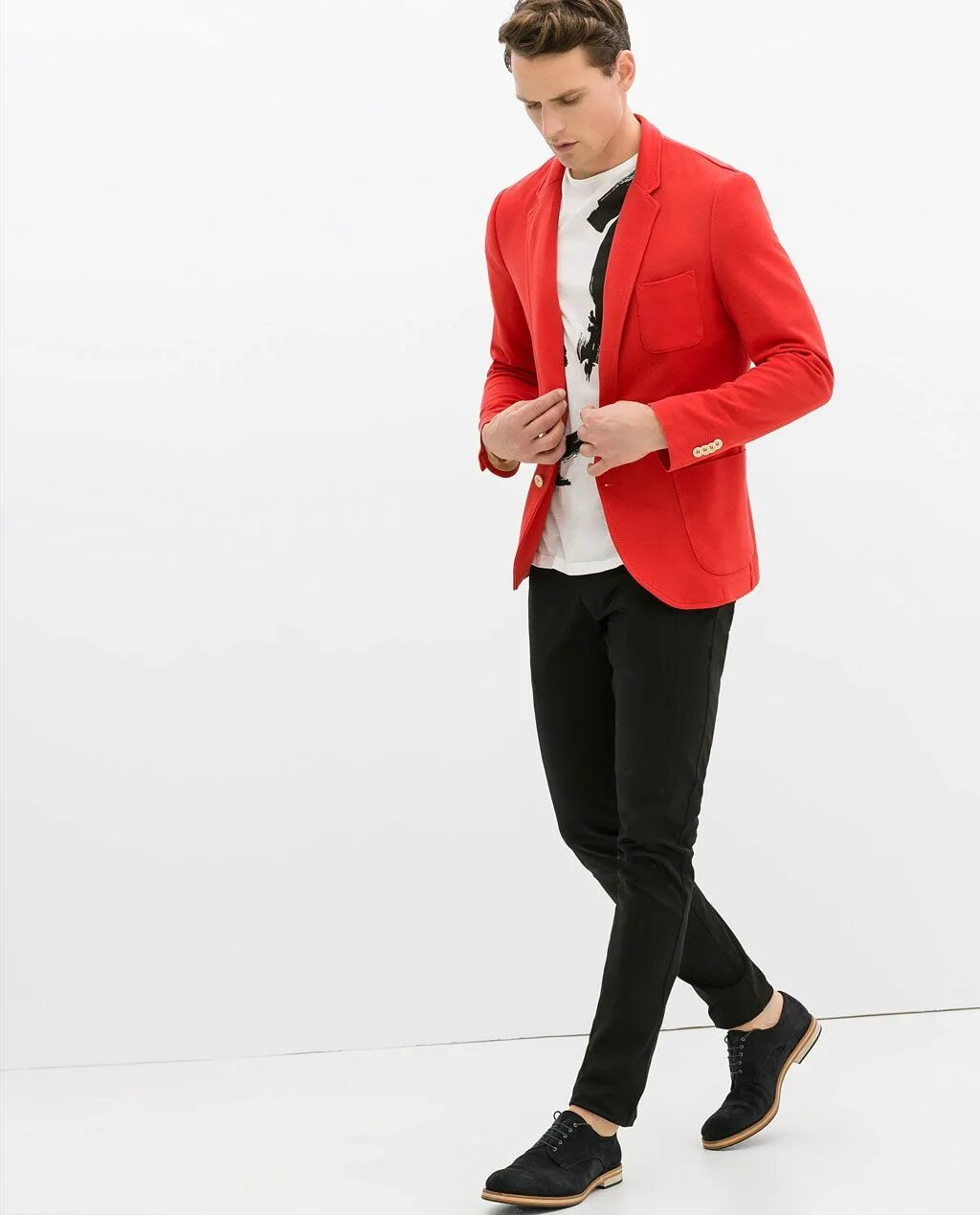 Человек в красном пиджаке. Человек в красном пиджаке. Пиджак мужской valenti вельвет красный. Красный пиджак мужской 90 х. Человек в красном пиджаке.