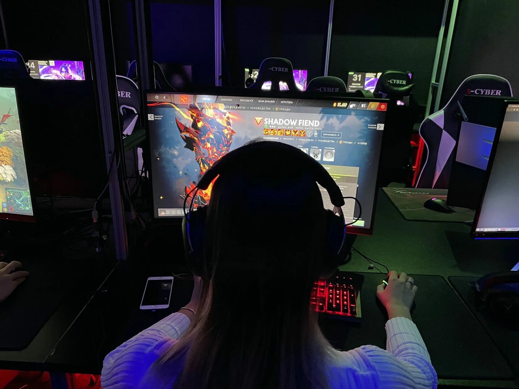 Киберспортивный центр москва. F5 центр киберспорта на южной. Кибер москва. F5 компьютерный клуб сокол. F5 центр киберспорта, москва, вельяминовская улица.