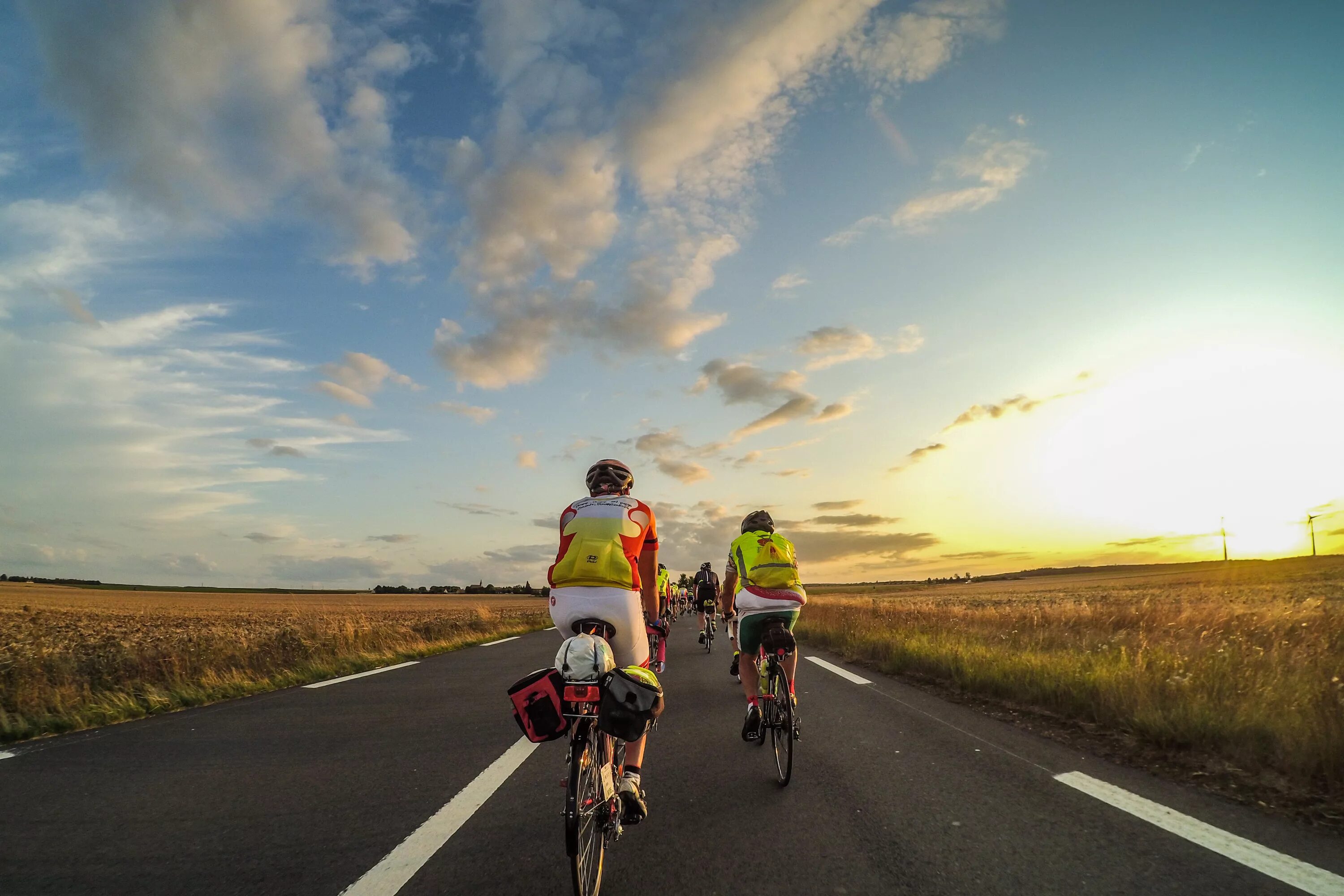 Start riding. Бревет велосипед. 100 Км на велосипеде. 400 Км на велосипеде. Километр на велосипеде.