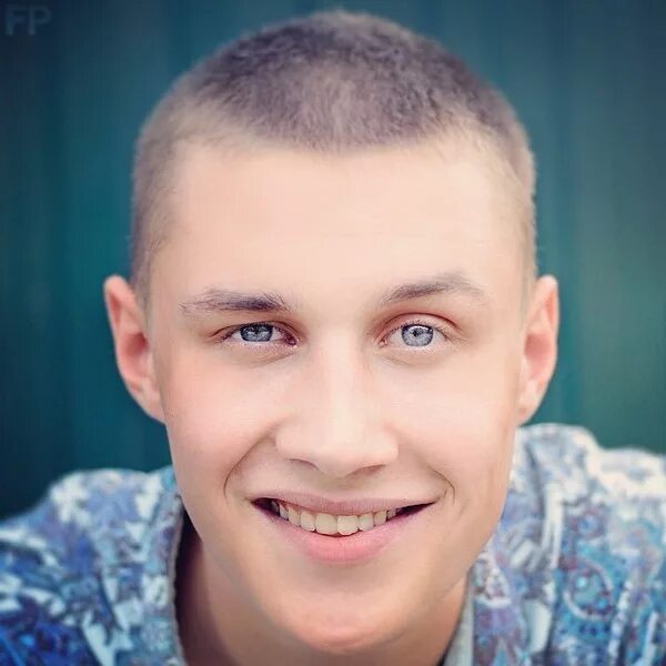 Как живет женя. Как живет женя. Лизогуб блоггер. Как живет женя. Как живет женя.