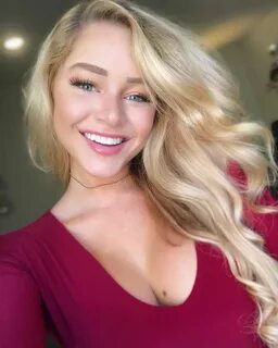 Pin by Myles on girls Courtney tailor, Memes, Best memes.