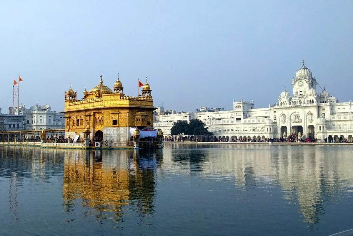 Золотой храм хармандир-сахиб. Храм «дера-сахиб» индия. Золотой храм в амритсаре. Золотой храм хармандир-сахиб. Золотой храм в амритсаре и сикхи пенджаба.