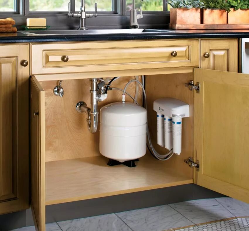 Мойка кухонная для фильтра для воды. Система водоочистная naturewater Trio pr303. Фильтр для воды на кухню. Фильтр для воды на кухню под мойку. Фищьтр жля волы намкухню.