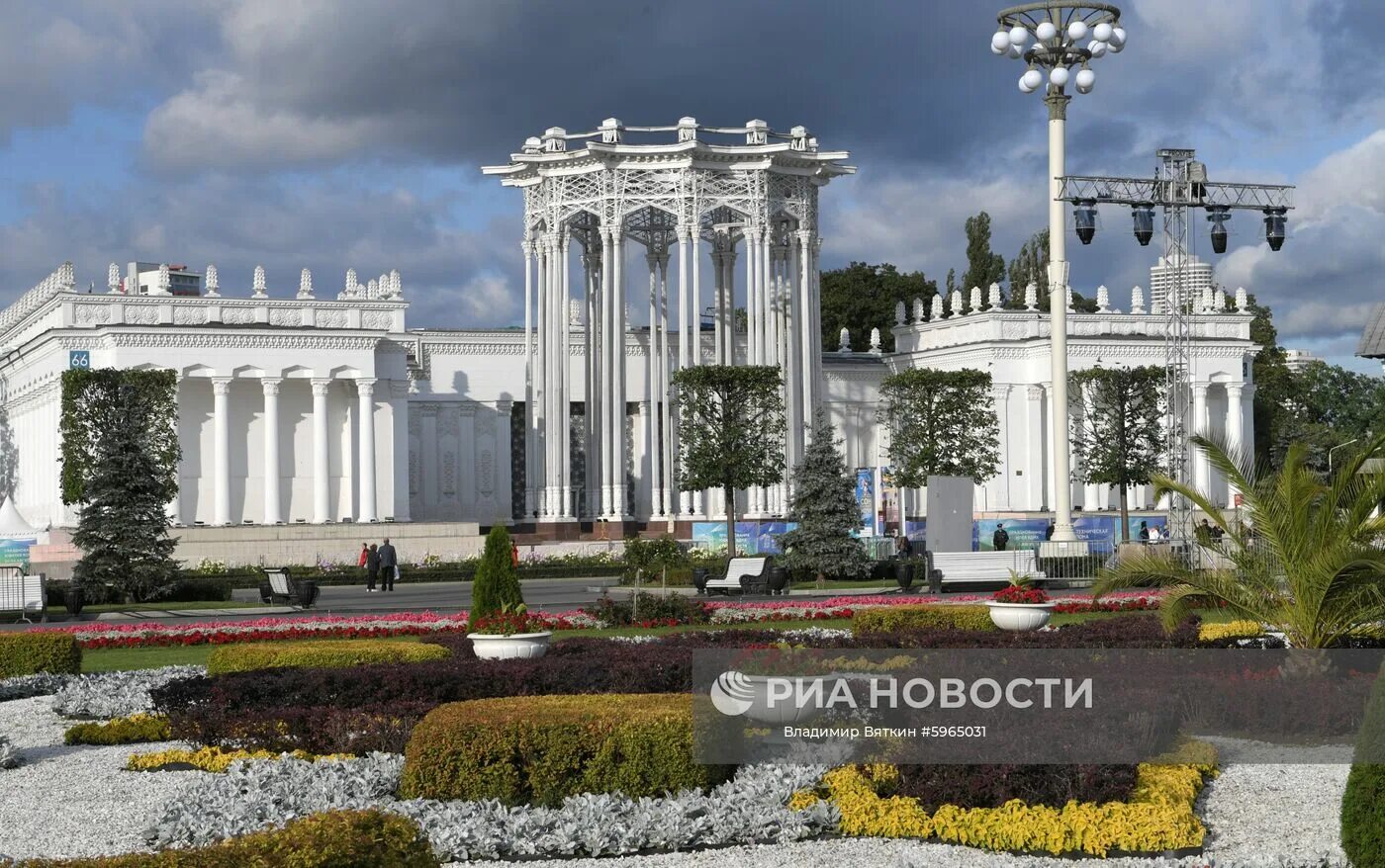 Павильон узбекской сср (культура) на вднх. Павильон на территории вднх узбекской сср. Павильон узбекской сср (культура) на вднх. Павильон на территории вднх узбекской сср, ташкент, узбекистан. Павильон узбекской сср (культура) на вднх.