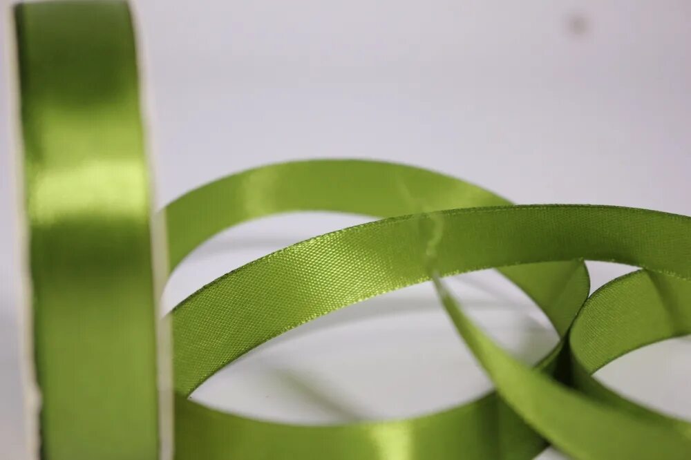 два желтых огня верхний мигающий. входные выходные светофоры на схеме. две зеленые полосы на светофоре. желтый зеленый и зеленая светящаяся полоса. сигналы светофора на жд.