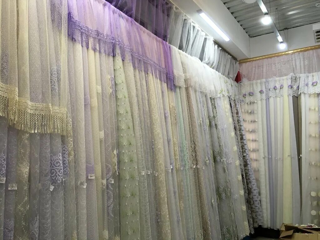 одежда для окошка. фасад витрина. одежка для окошка. ламбрекен арка на кухню. одежда для окошка.