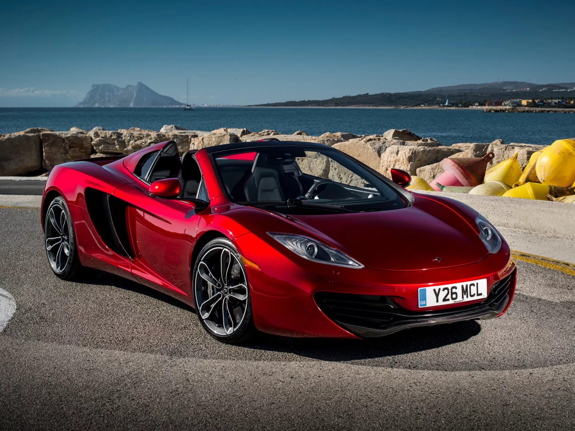 Машина mclaren. Макларен. Спорткары MCLAREN 12c. Макларен 12c Спайдер. Макларен мп4 12с.