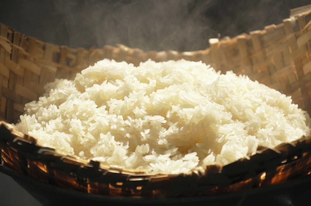 Many rice. Клейкий рис. Клейкий рис фото. Липкий рис. Варёный клейкий рис.