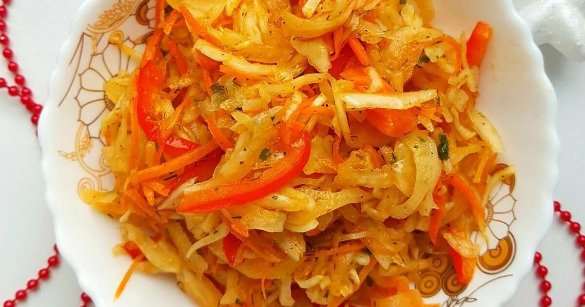салат капуста перец морковь по корейски. салат капуста перец морковь по корейски. салат с корейской капустой. капуста с морковью по-корейски. корейская капуста кочан.