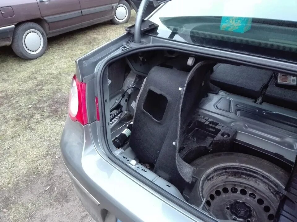 Ремонт замка багажника - Volkswagen Passat B6, 2 л, 2005 года своими руками DRIV