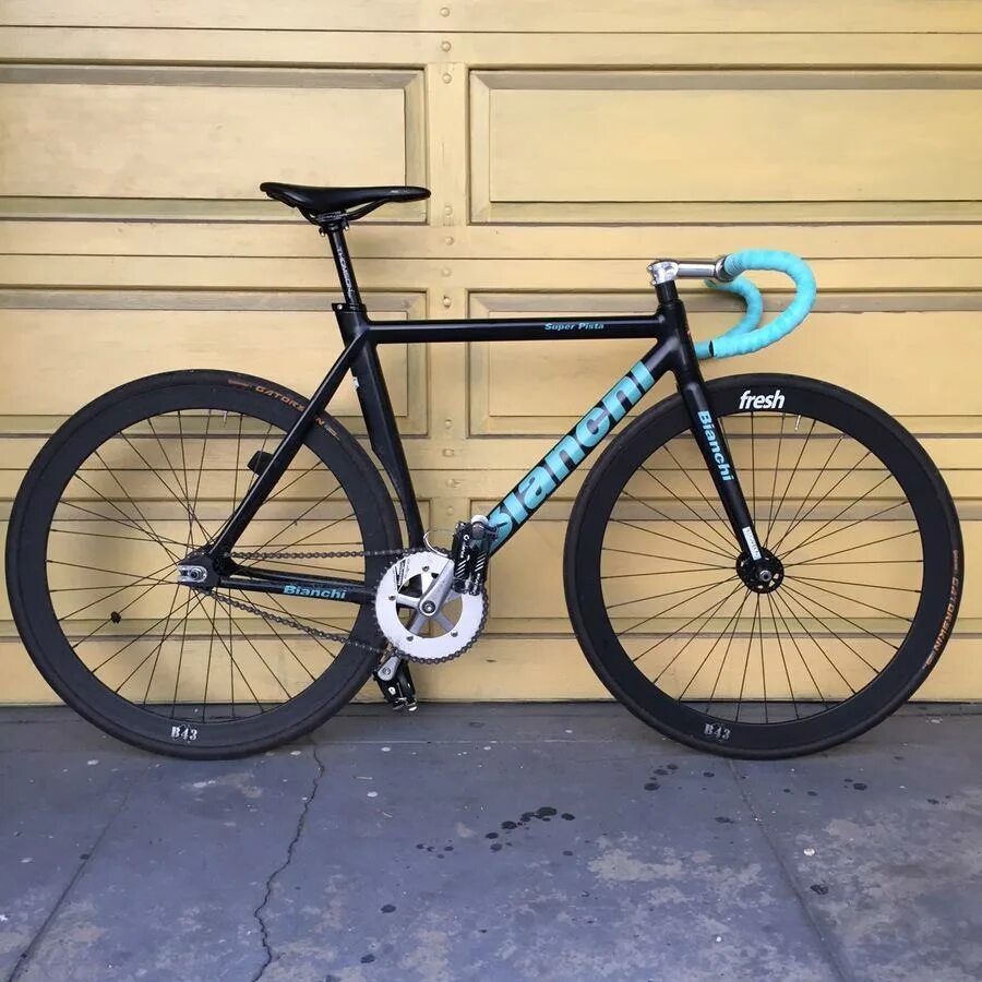 Fixed ops. Fixed gear bianchi super pista. bianchi fixed gear.