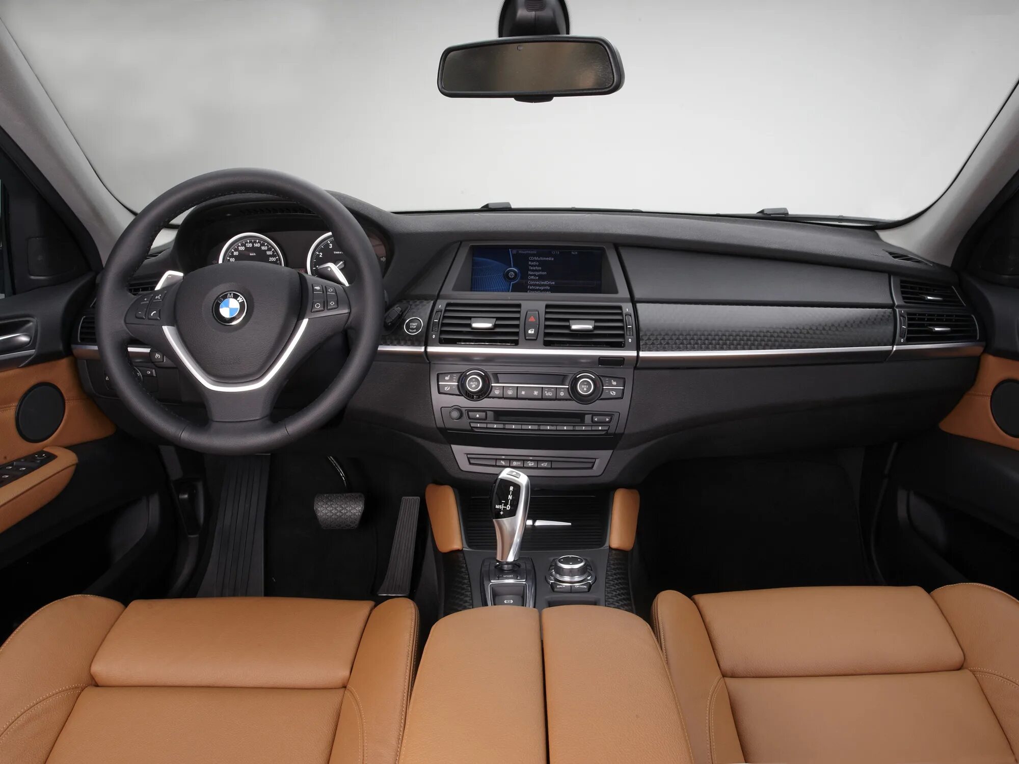 Bmw 5 f10 interior. Bmw m5 f90 2018. Bmw x5 2012. Bmw x3 2021 салон. комплектация бмв.