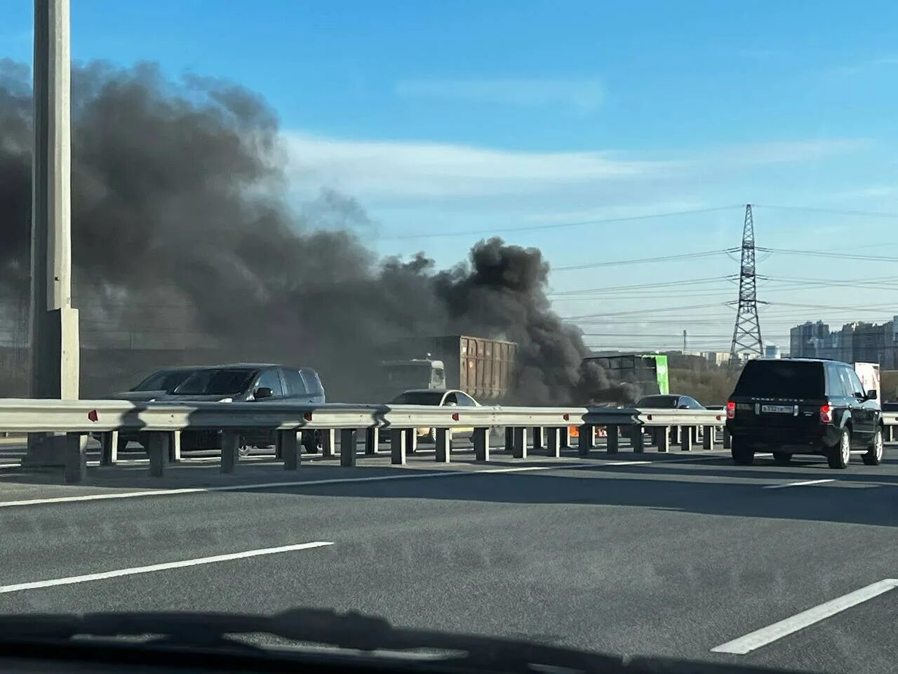 Что горит в горелово сейчас. ДТП СПБ вчера КАД Горелово.